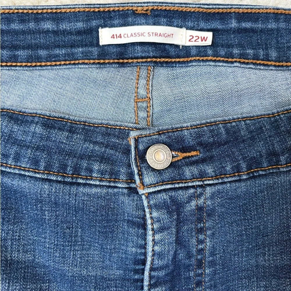 Levi’s 414 Classic Straight fit medium wash blue jeans, sz 22W - Picture 2 of 7